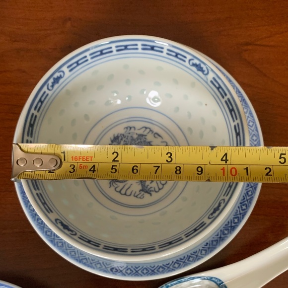 Chinese porcelain blue & white dragon pattern 9” serving bowl 6” plates & spoons - Picture 6 of 11